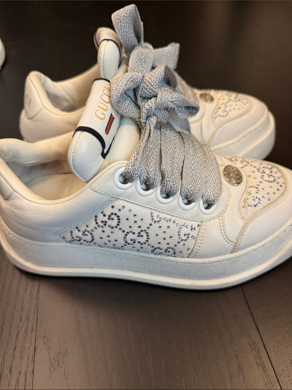 Gucci Kids White Leather Rhinestone Logo Sneakers with Silver Laces